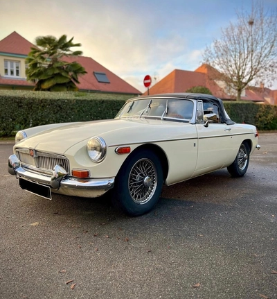 location MG B à Lançon-Provence