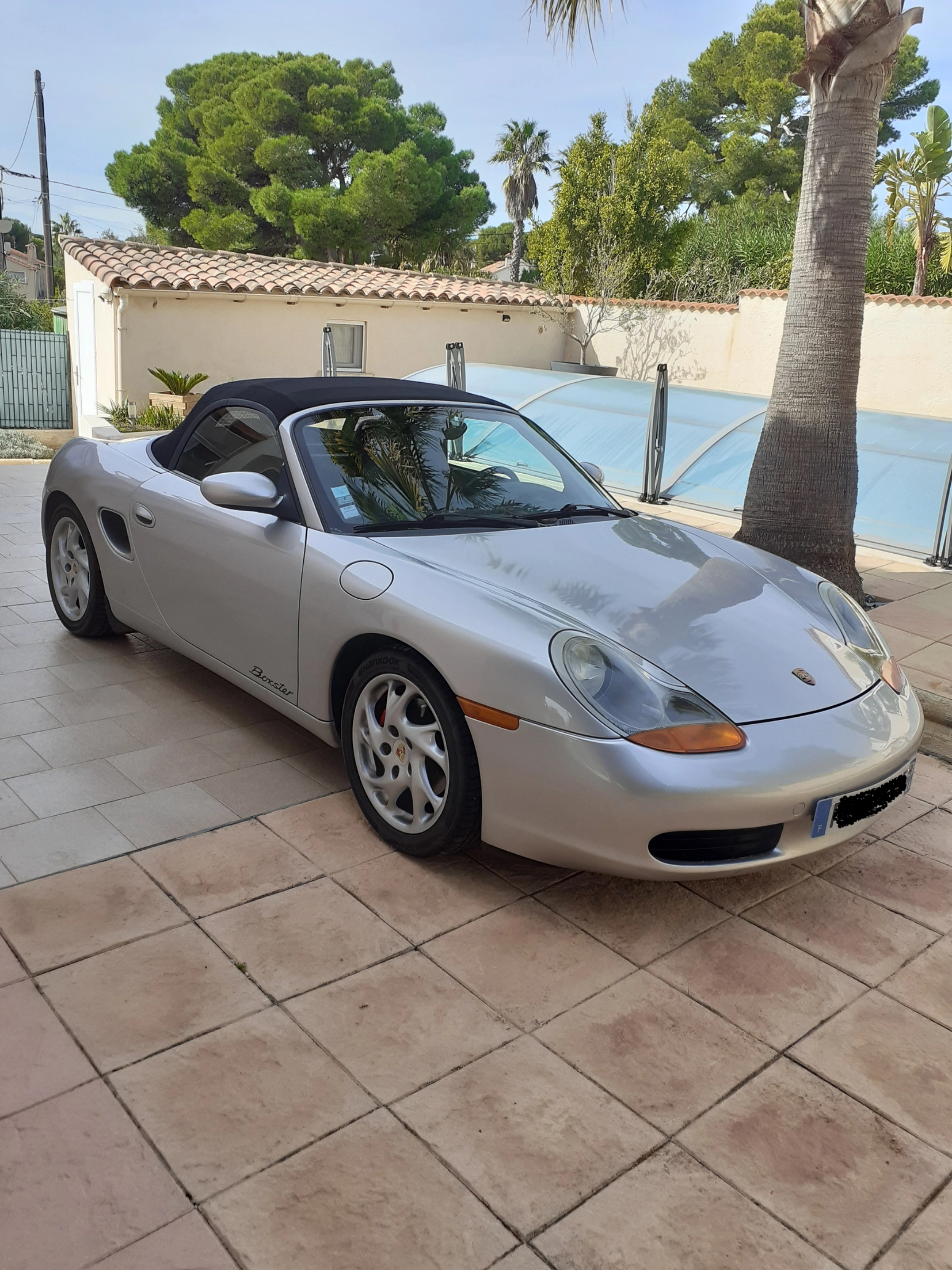 PORSCHE