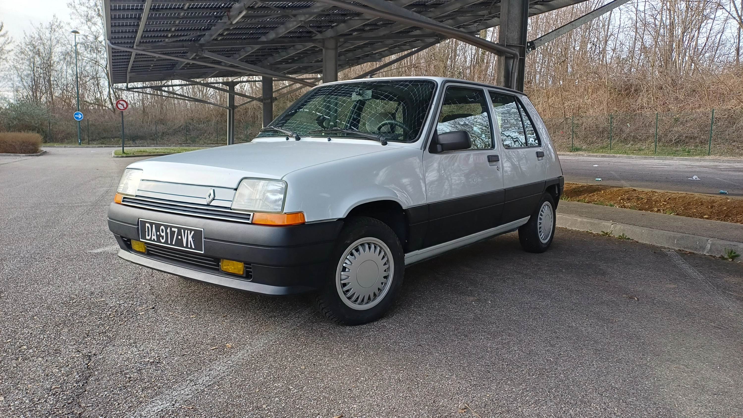 RENAULT