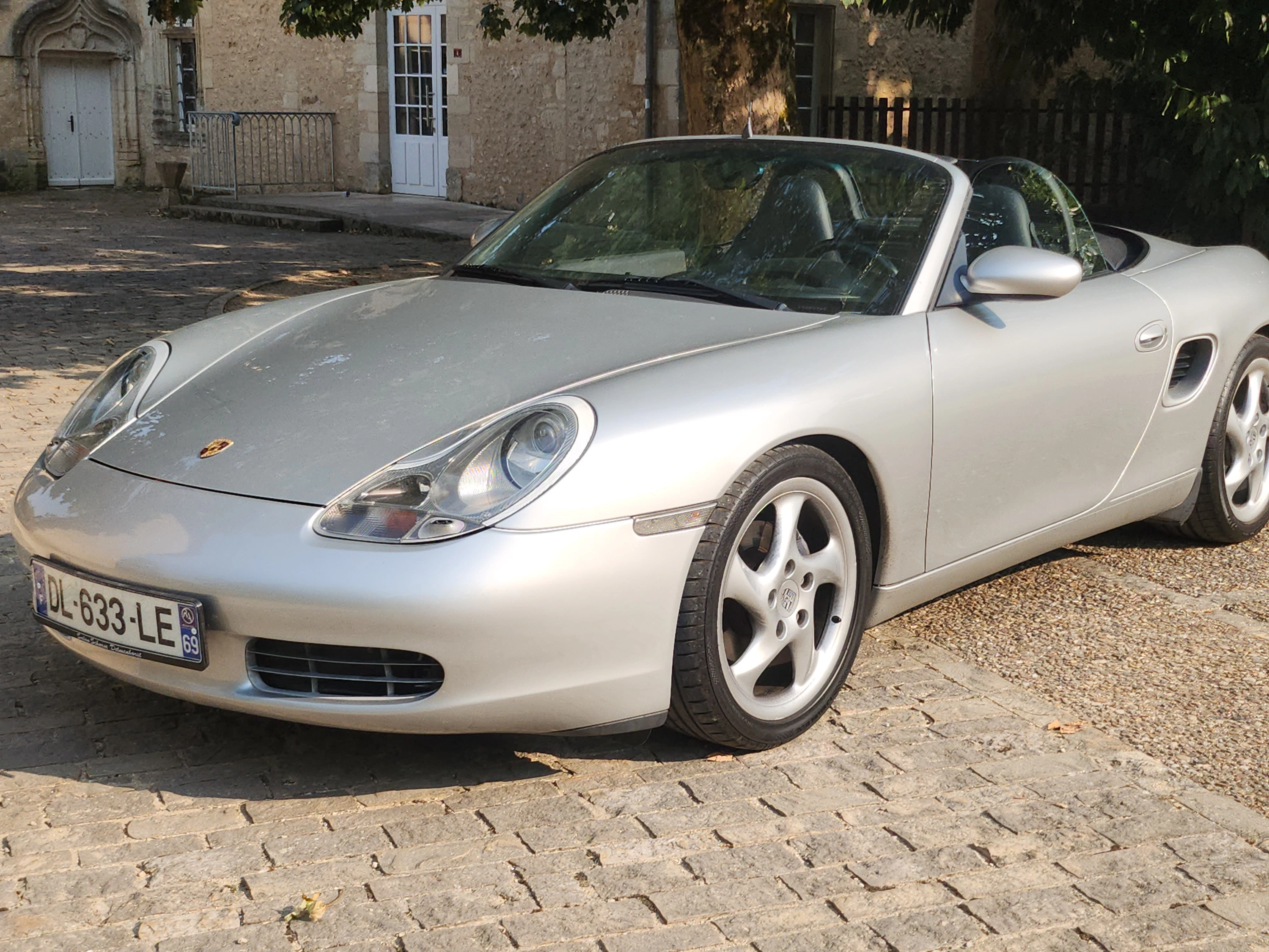 PORSCHE