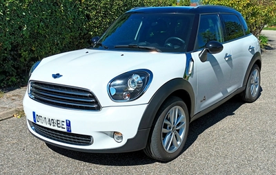 location MINI Countyman ALL4 à Viviers-du-Lac