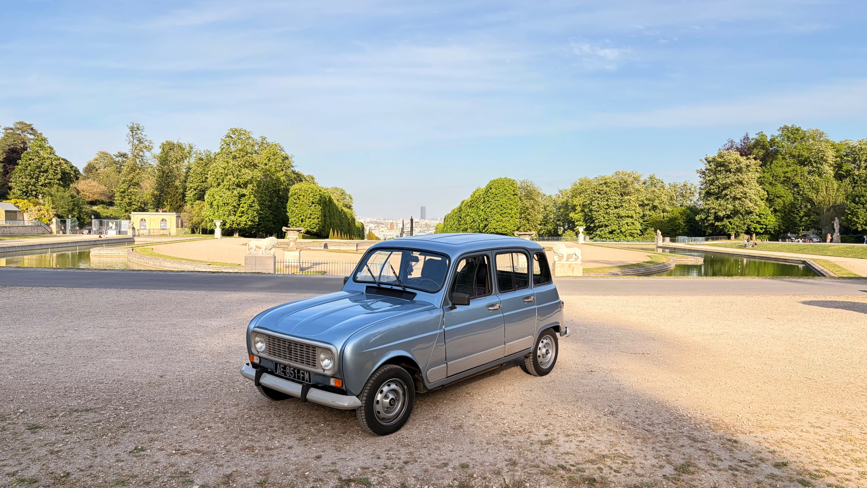 RENAULT