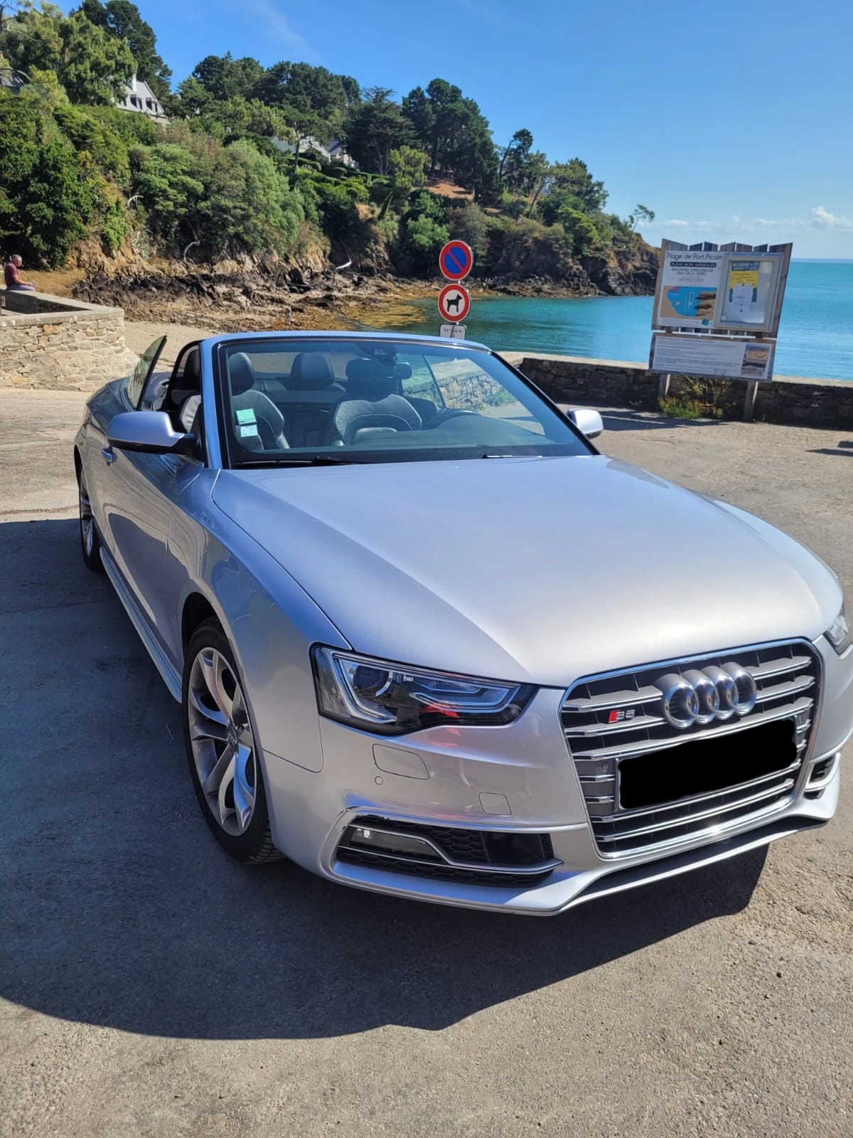 AUDI
