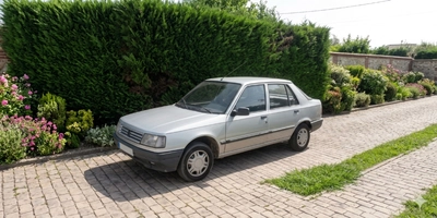 PEUGEOT 309 GL