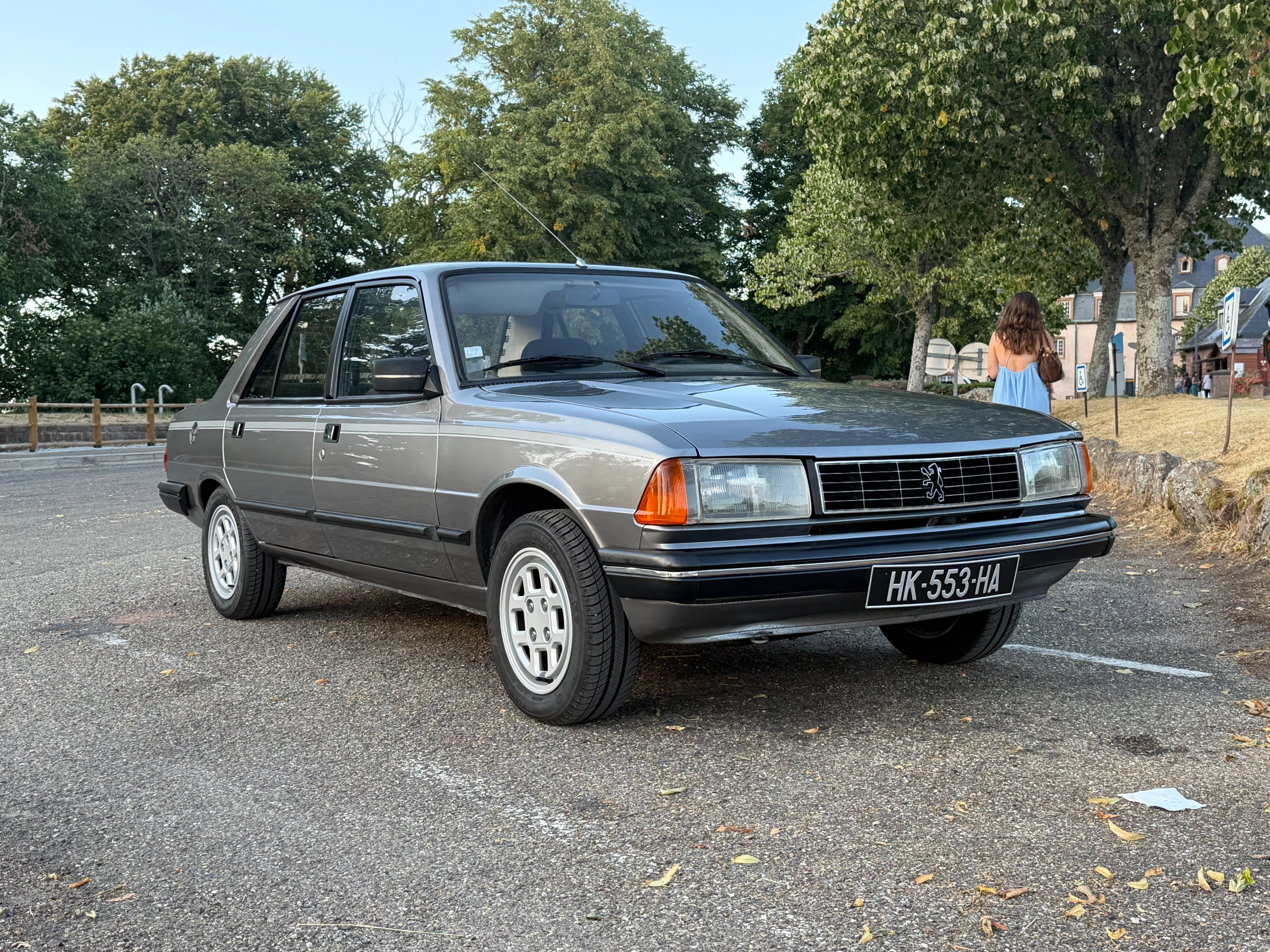 Peugeot 305 à louer entre particuliers sur Wedrivit