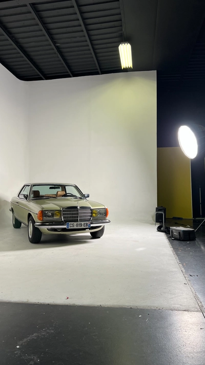 location MERCEDES 230 CE à Vaires-sur-Marne