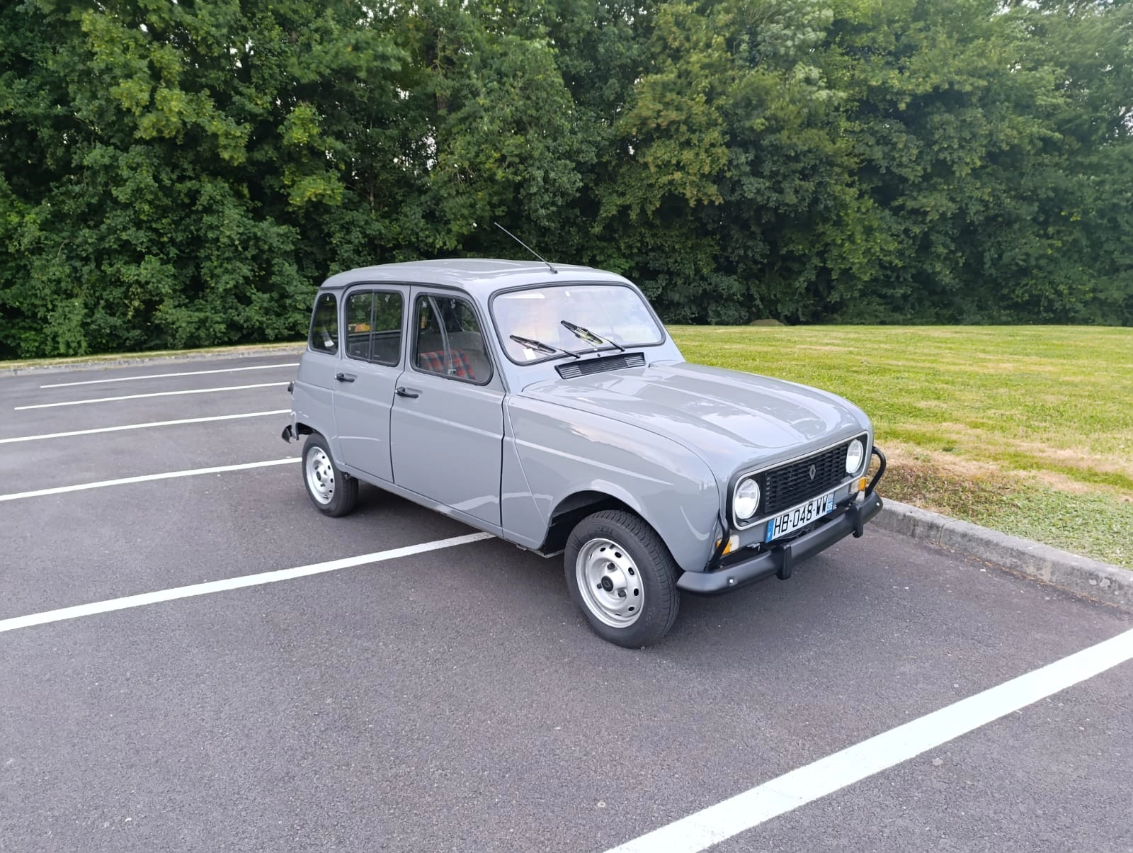 RENAULT