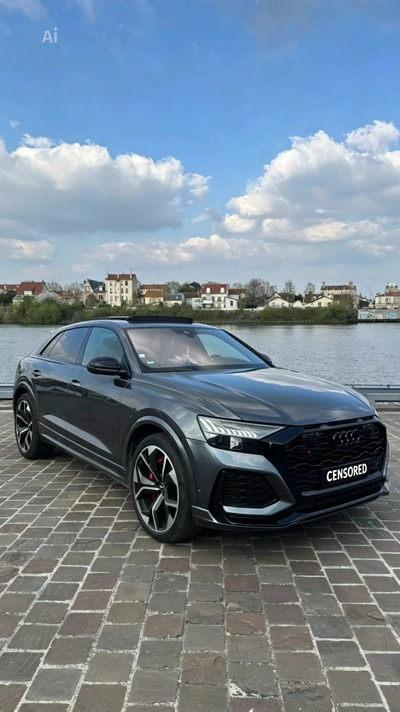 AUDI Rsq8