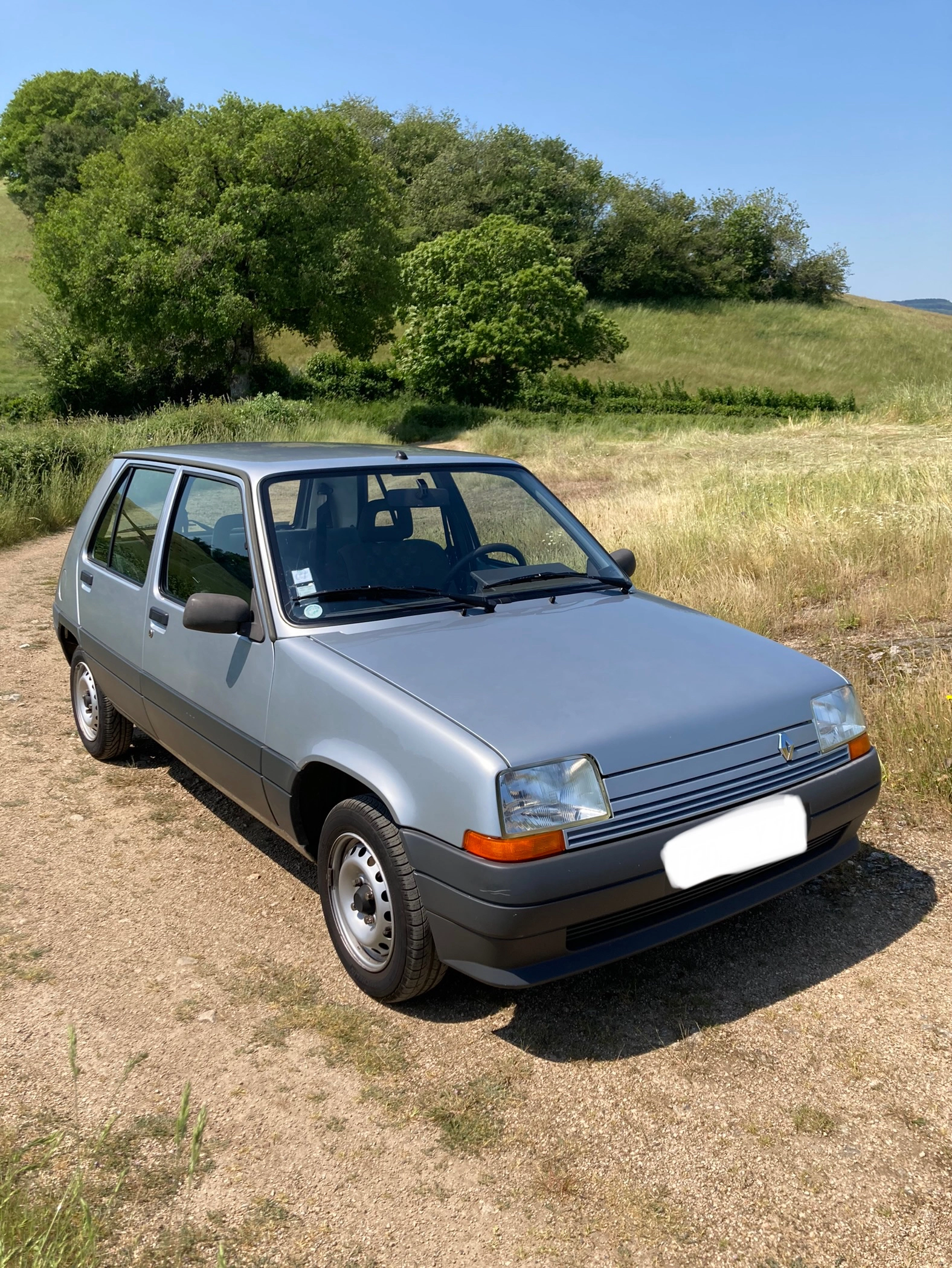 RENAULT