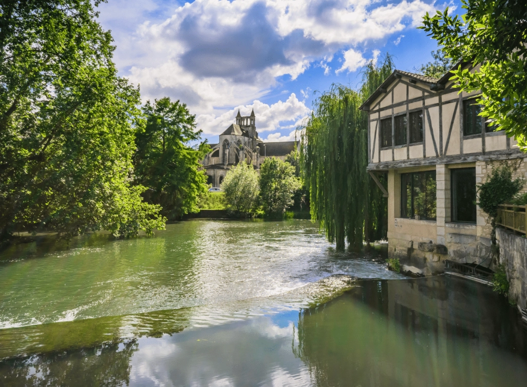 Location voiture ancienne Poitiers