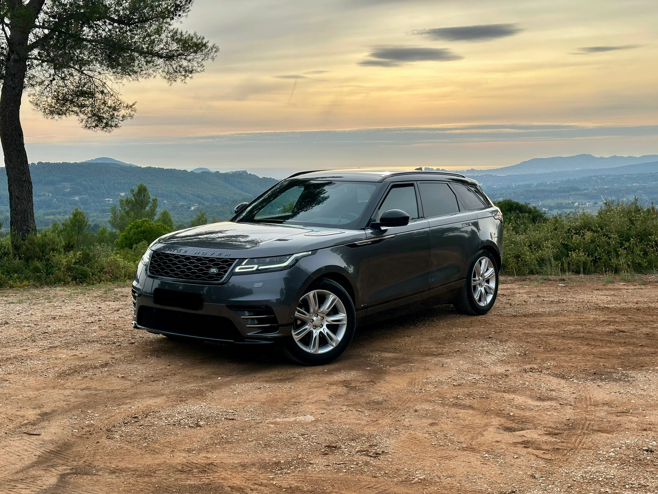 LAND ROVER
