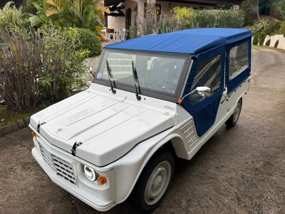 location CITROEN MEHARI à Cavalaire-sur-Mer