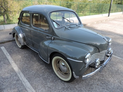 location RENAULT 4 cv à La Roque-Gageac